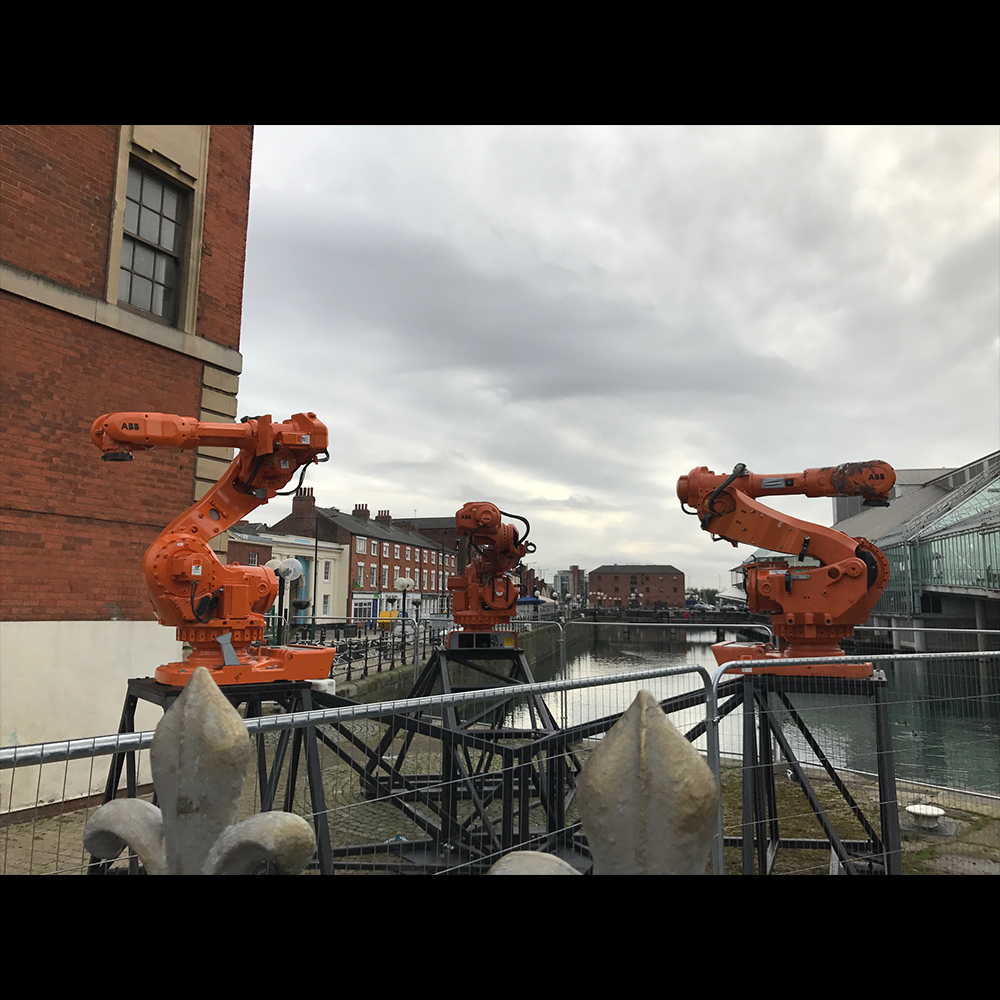 Robots in Hull